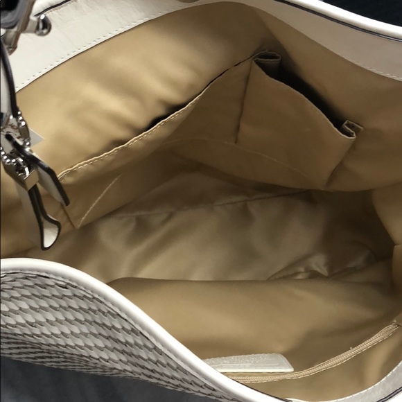 Purse - Picture 8 of 9